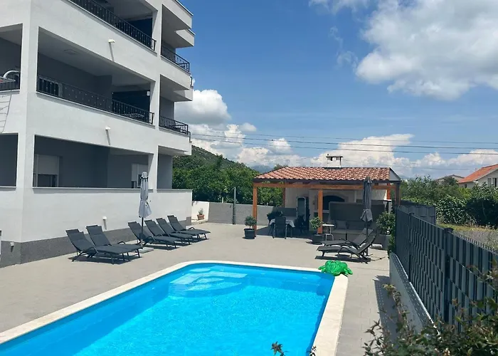 Villa Apartments Aa 1