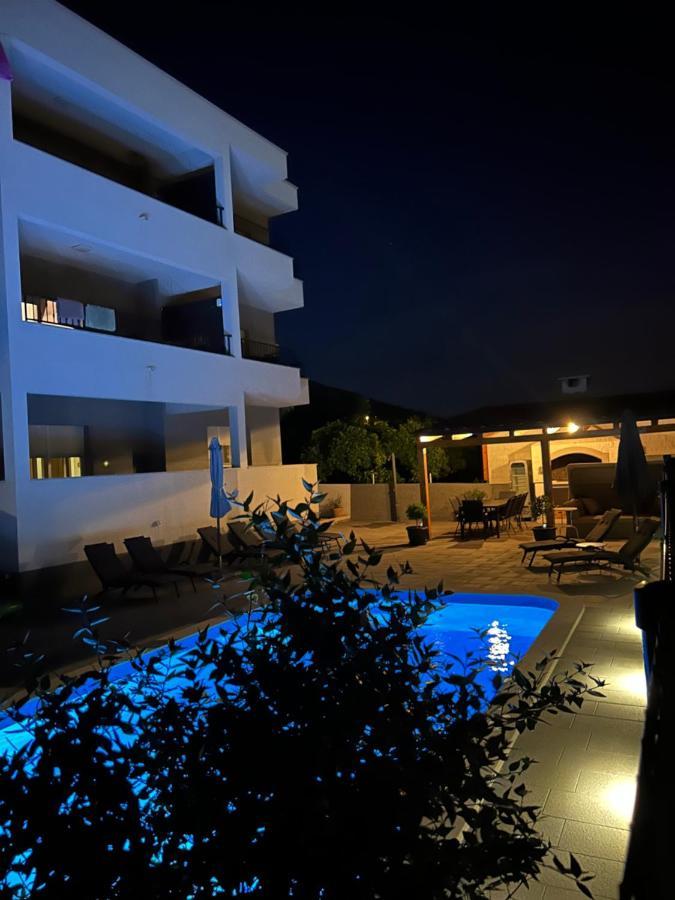Aa 1 * Trogir
