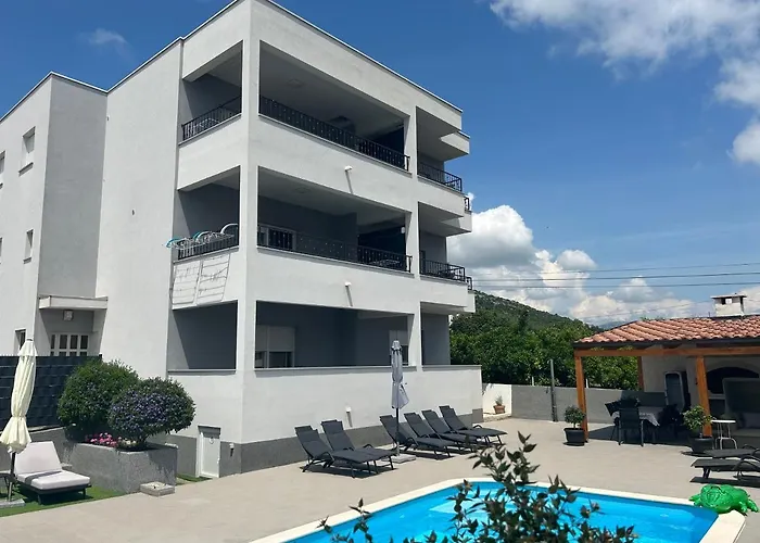 Villa Apartments Aa 1